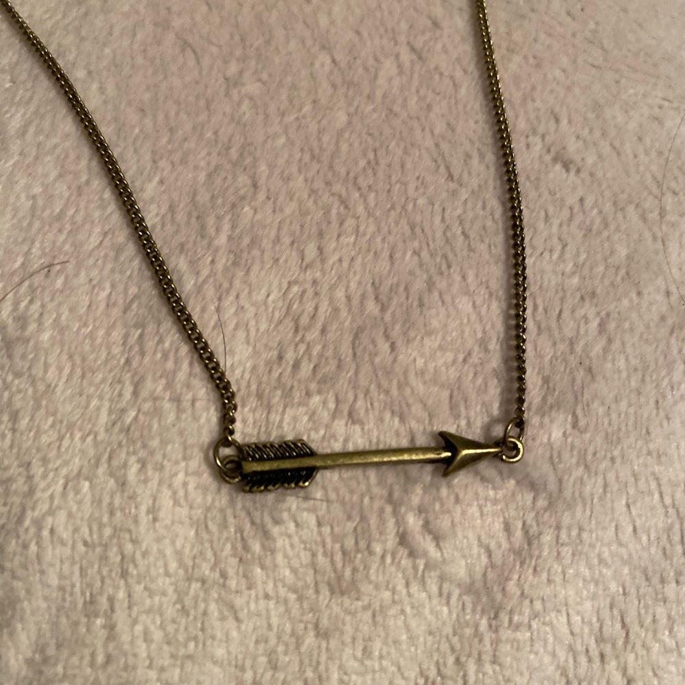 Arrow necklace